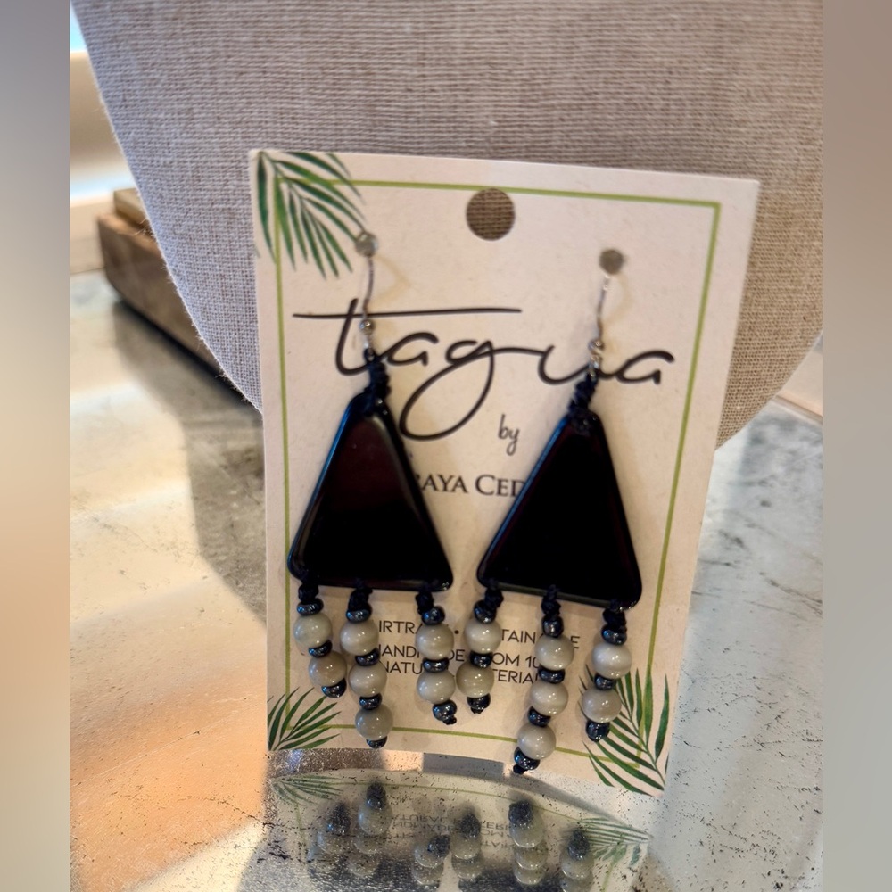 NWT Tagus by Soraya Cedeno Black and Cream Earrings